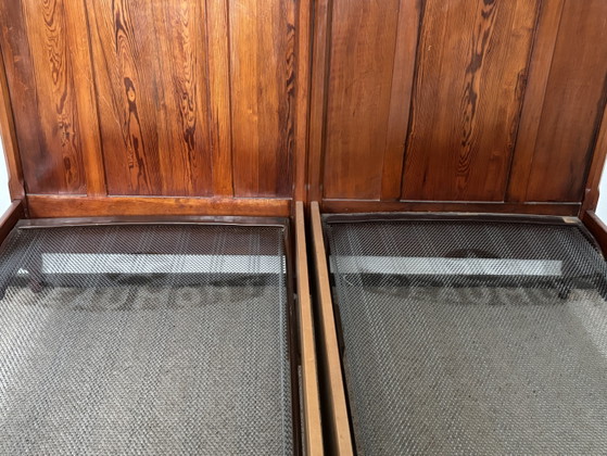 Unique pair of antique pine beds with original Beaumont spring bases - ca. 1910 – beaumont-biedermeier (photo 9 of 9)