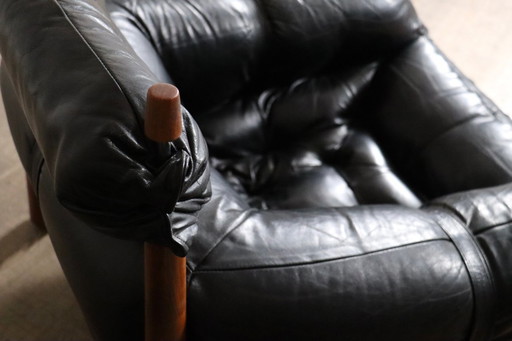 Percival Lafer MP-81 lounge chairs with ottoman in black leather, Brazil 1970s