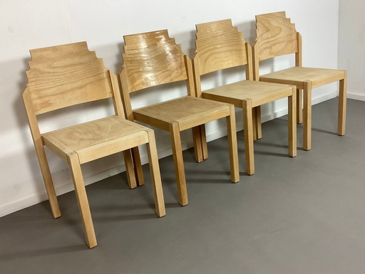 4 X Thonet stapelbare gebogene Strand-Esszimmerstühle 1991