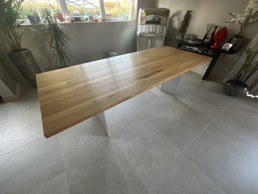 Table de salle à manger Rolf Benz en orme massif