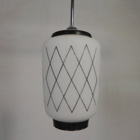 Image 1 of Vintage hanglamp met opaline kap met zwarte decoratie, jaren 50