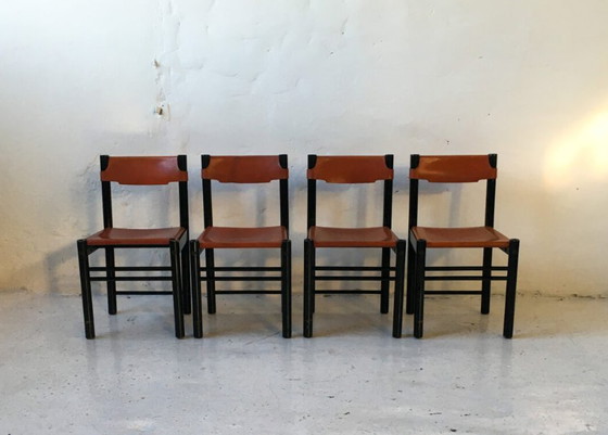 Image 1 of 4x Ibisco Ipso Facto Chairs