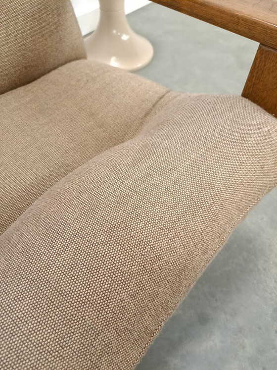 Image 1 of Bruin grijze fauteuil met eikenhouten frame