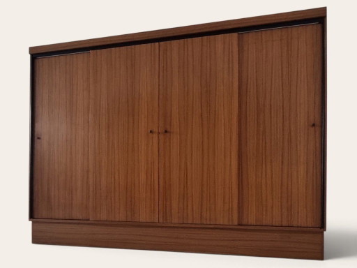 70er Kleiderschrank