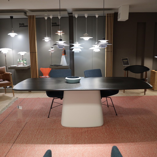 Table de salle à manger COR Conic - 220 x 107 cm