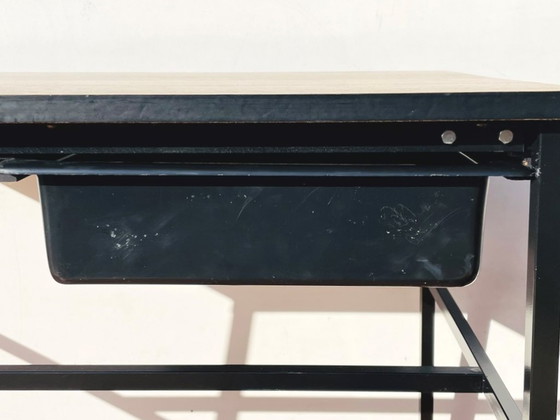 Image 1 of Piccola scrivania Junior Meurop [Vintage anni '60] Scrivania Guariche