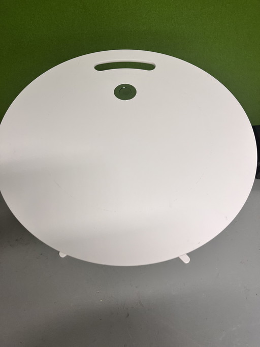 Tables d'appoint Little Friend de Fritz Hansen