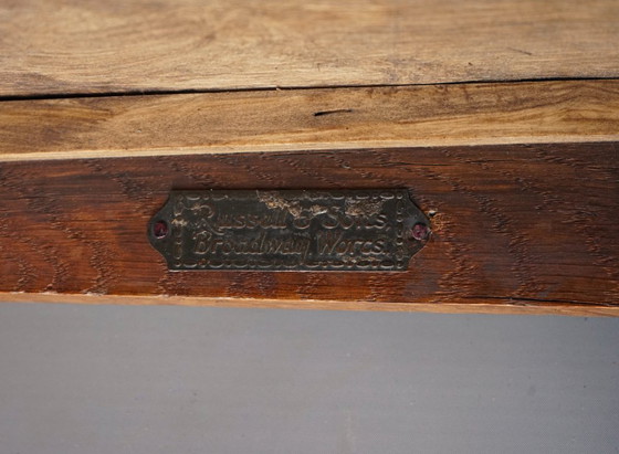 Image 1 of Kleine leren kruk van Gordon Russell voor Russell & Sons. 1920s