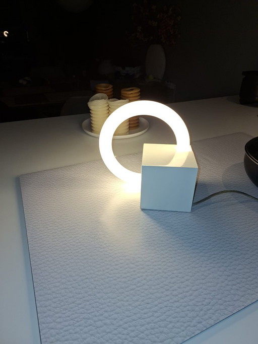 Cirkellamp / Table lamp Aldo Van Den Nieuwelaar