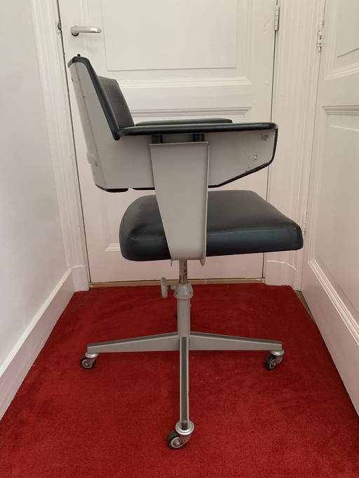 Friso Kramer Sedia da scrivania Revolve Ahrend de Cirkel 1960