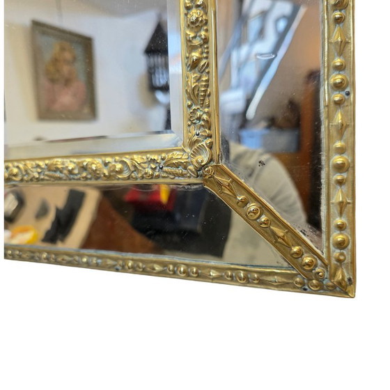 Splendido specchio francese a cuscino del XIX secolo, riccamente decorato. – Brass (photo 6 of 7)