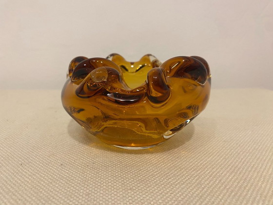 Vintage Tsjechische Boheemse asbak van amberkleurig glas – jaren 70 – Decoratieve objecten (photo 6 of 11)