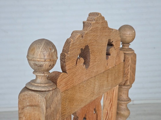 Image 1 of Années 1930, ensemble de 4 chaises de salle à manger danoises, bois de chêne sculpté, cuir d'ameublement.