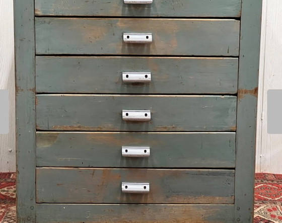 Image 1 of Gabinete de cajones