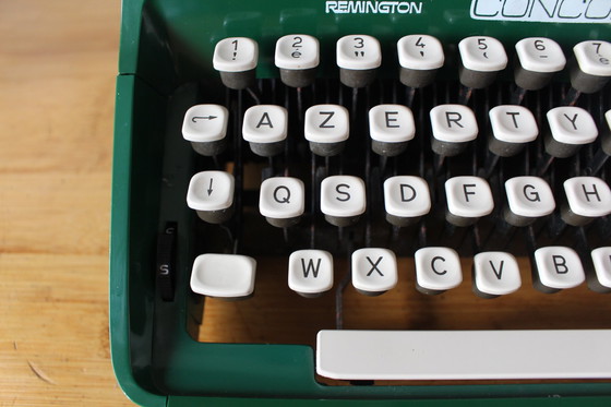 Image 1 of Remington Concord typemachine