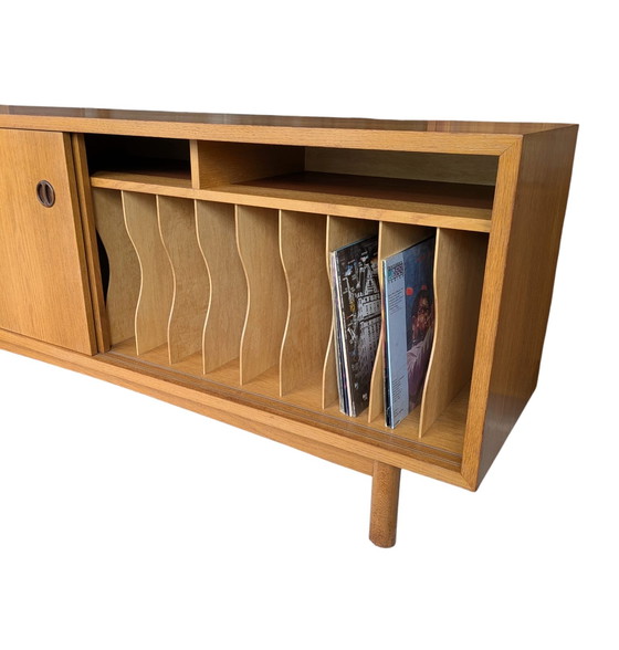 Image 1 of Buffet danois vintage unique pour vinyles
