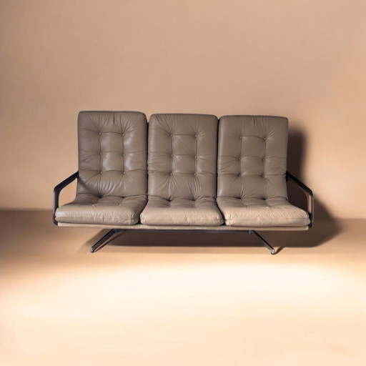 Divano Eugen Schmidt, design di metà secolo, in pelle.
