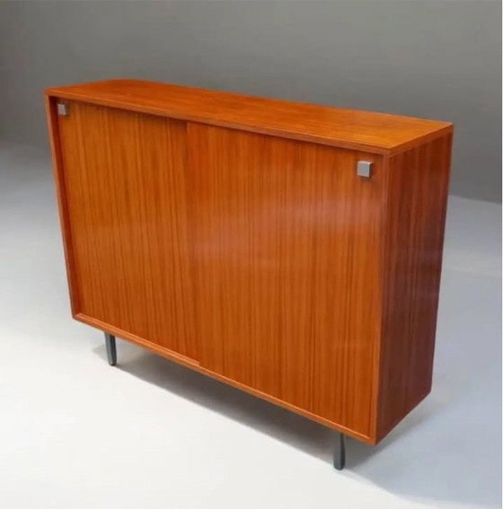 Image 1 of Vintage dressoir in Zingana 1960'S