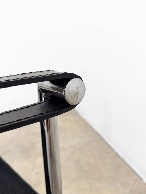 Lc1 Chair Le Corbusier Cassina Charlotte Perriand Sièges – Chaises de salle à manger, Metal, Leather (photo 15 of 15)