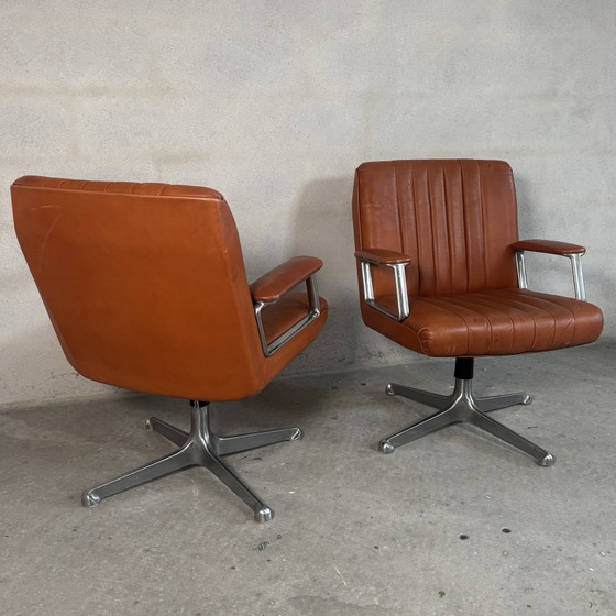 Image 1 of Juego de 2 sillones de salón Osvaldo Borsani para Tecno, Italia, década de 1970.