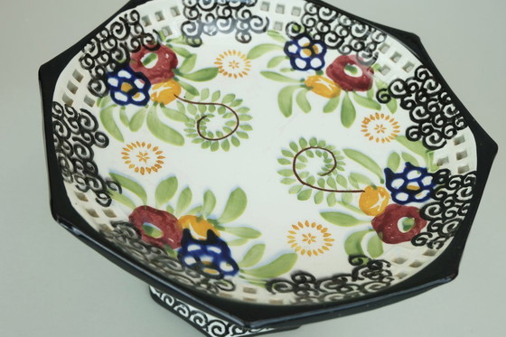 Image 1 of Coupe octogonale Art déco, coupe sur pied, Schramberg Majolika, décor peint à la main des années 1920