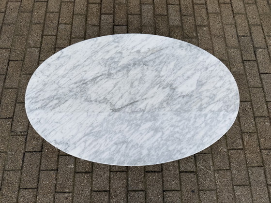 Image 1 of Original Knoll Tulip Eero Saarinen Oval Coffee Table in Carrara Marble