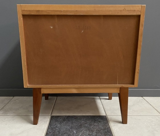 Image 1 of Mobile comodino in legno biondo con piano in vetro