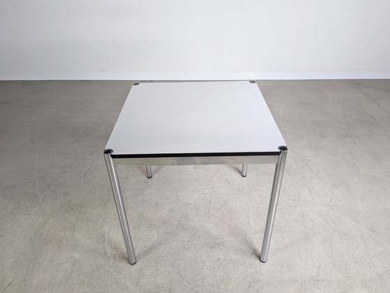 Image 1 of 2x Escritorio original USM Haller, mesa cuadrada pequeña blanca