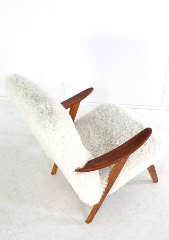 Image 1 of Poltrona vintage imbottita color crema modello 'Almere' | 2 pezzi disponibili