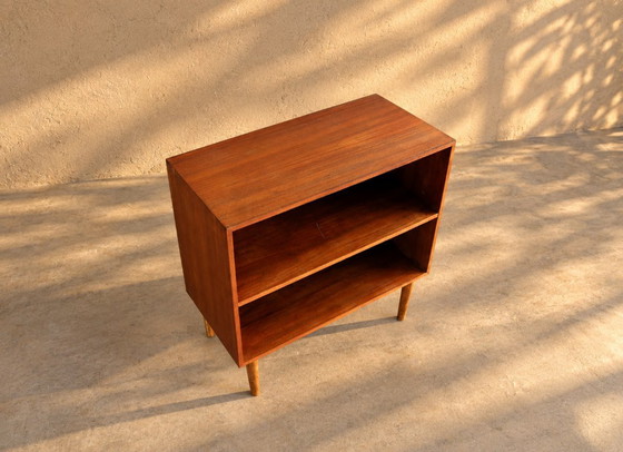 Vintage small bookcase | cabinet | 60s | Danish – Wood (photo 5 of 5)