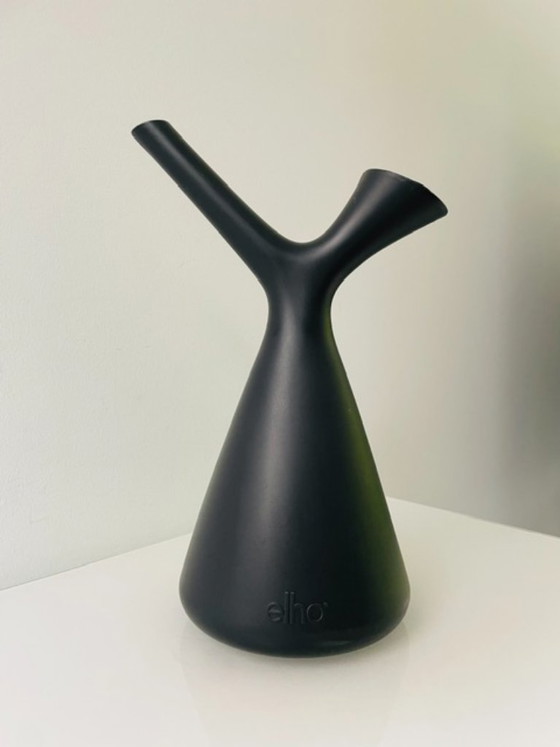 Image 1 of Annaffiatoio di design Elho Plunge – Robert Bronwasser – nero