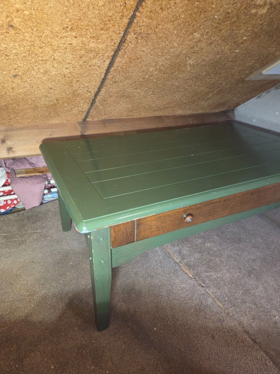 Image 1 of Auténtica mesa de centro rústica verde oliva del siglo XIX