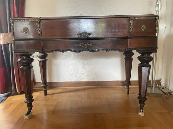 Image 1 of Petit bureau anglais