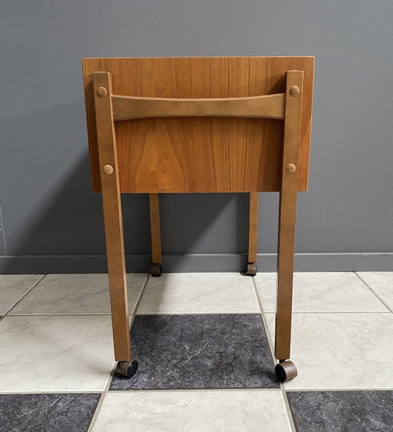 Costurero de madera con ruedas, años 70 – Armarios de almacenamiento, Wood (photo 5 of 13)