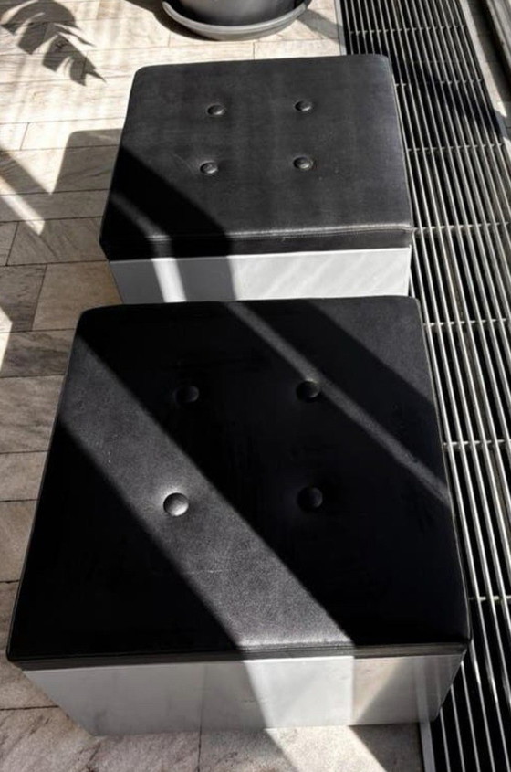 Image 1 of Set van 2 Gispen design kubuskrukken / poefs – vintage
