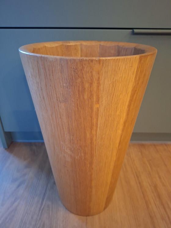 Image 1 of Schirmständer im Stil des Brutalismus der Mitte des 20. Jahrhunderts aus Massivholz, wahrscheinlich Eiche, ca. 1960er/70er Jahre