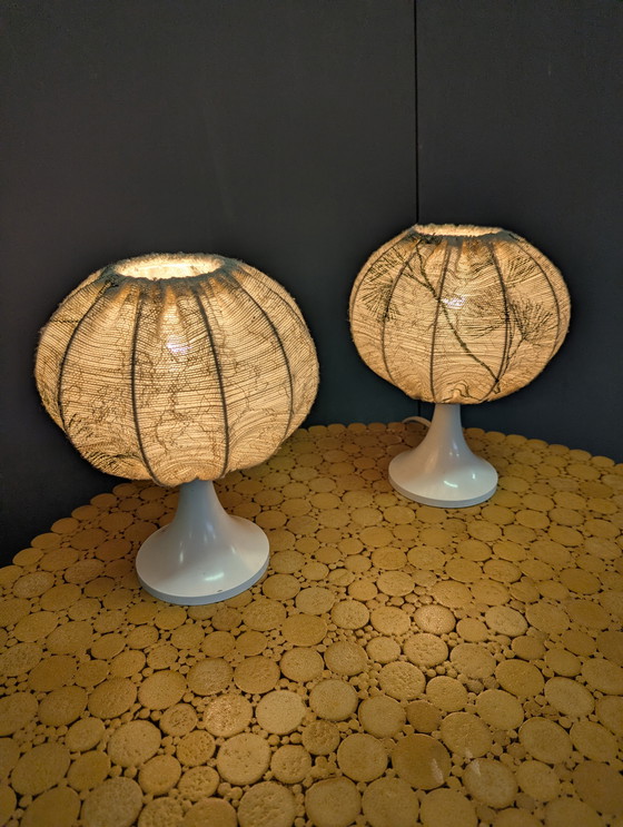 Image 1 of Set 2 vintage nachtlampjes wol/ kunststof