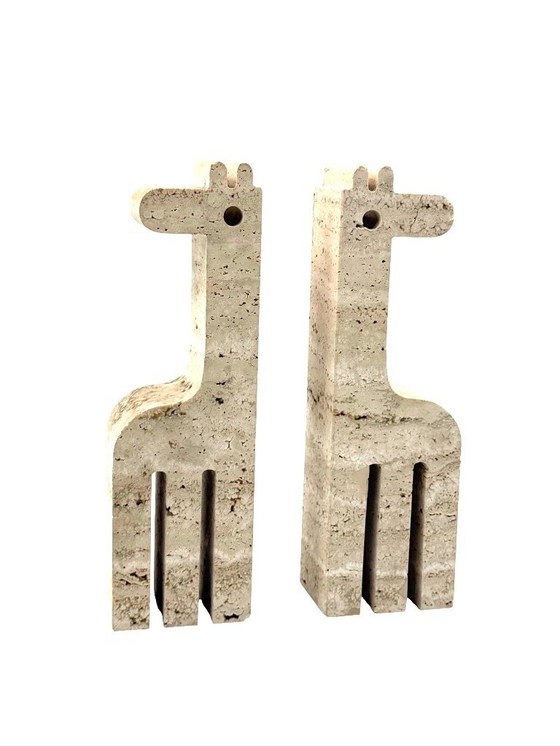 Image 1 of Modernes Set aus 2 giraffenförmigen Buchstützen aus Travertin, Fratelli Mannelli, Italien, 1970er Jahre