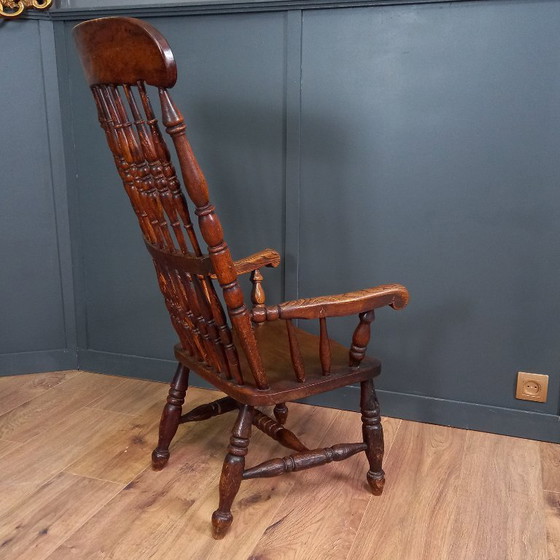 Image 1 of Niedriger antiker Bobbin-Windsor-Stuhl