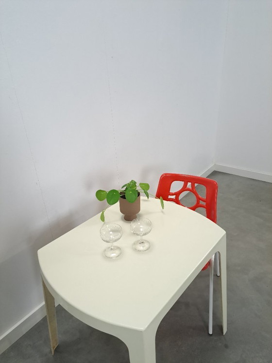Image 1 of Vintage gebroken wit kunststof tuintafel eettafel