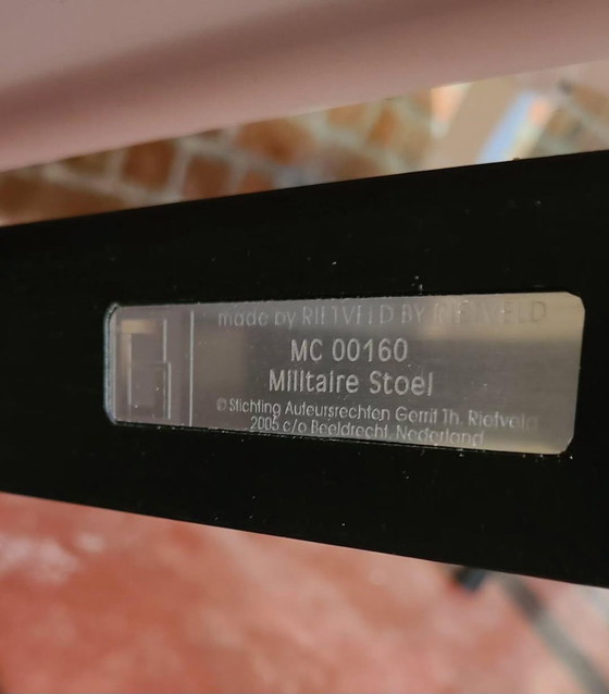 Image 1 of Table et chaises militaires par Gerrit T. Rietveld