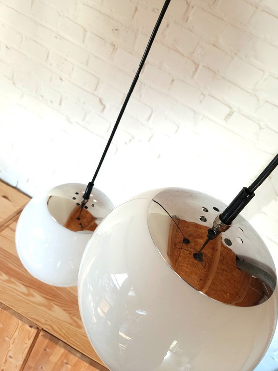 Image 1 of 1 des 2 suspensions en verre RAAK, modèle Morning Mist de style Mid-Century Modern avec douille chromée ; 2 ENCORE DISPONIBLES