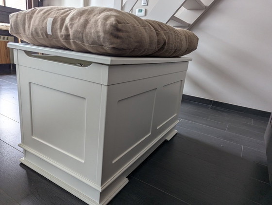 Image 1 of Scatola portaoggetti con cuscino