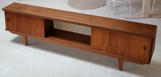 Image 1 of Tablero bajo de mediados de siglo