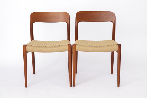 Image 1 of 2 sedie da pranzo Niels Otto Moller, modello 75, teak, anni '50 – seduta in corda di carta rinnovata, timbro del produttore,