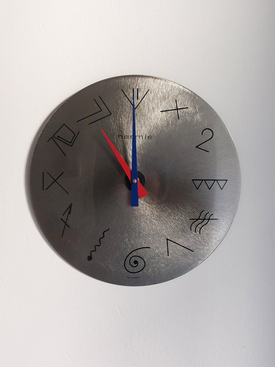 Image 1 of Postmoderne metalen vintage wandklok Hermle Duitsland Memphis-stijl