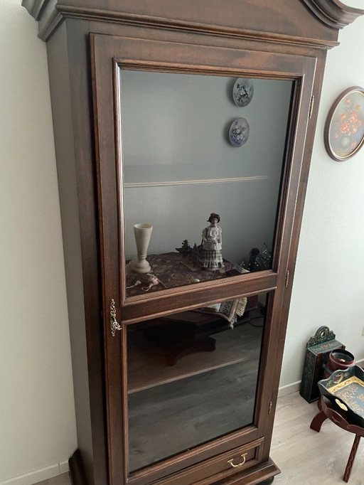 Display case walnut