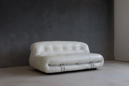 Canapé Soriana par Afra & Tobia Scarpa, produit par Cassina