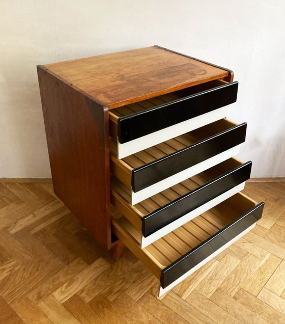 Image 1 of Gabinete U-453 a medida de Jiri Jiroutek