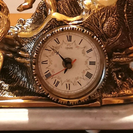 Image 1 of BRONZE CLOCK WITH STING